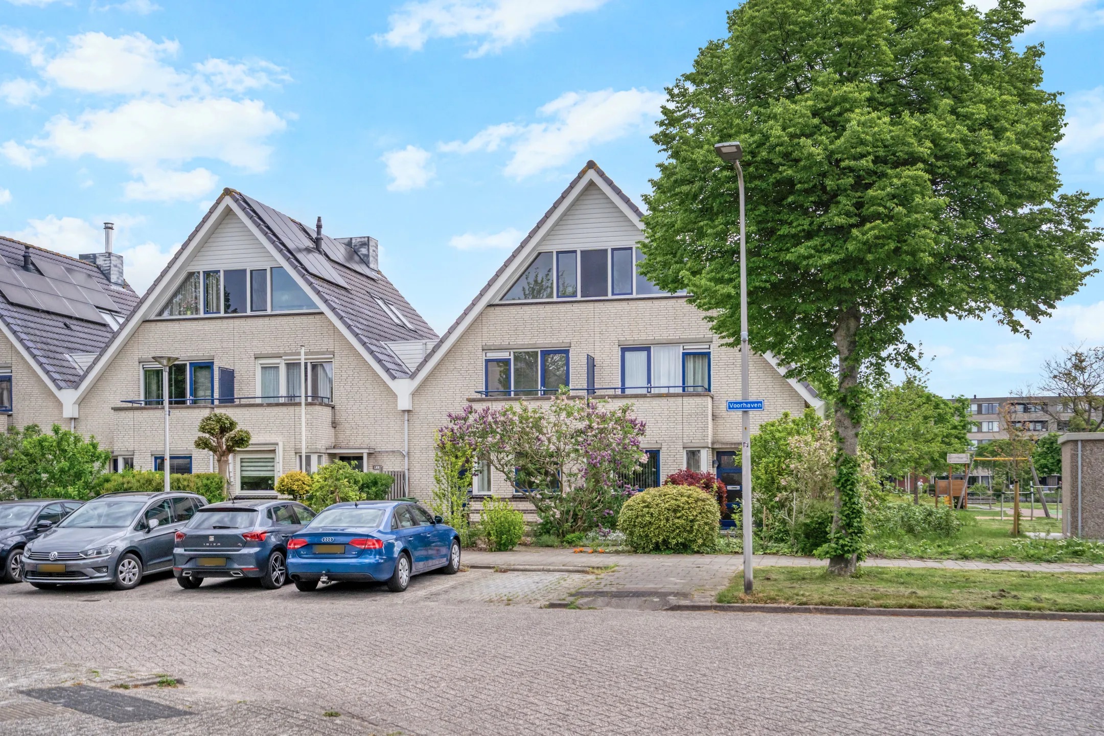 Geschakelde 2-onder-1-kapwoning Voorhaven 13 in Den Hoorn