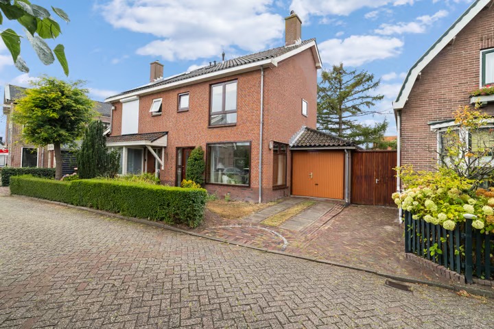 2-onder-1-kapwoning Hogeweg 90 in Uitgeest