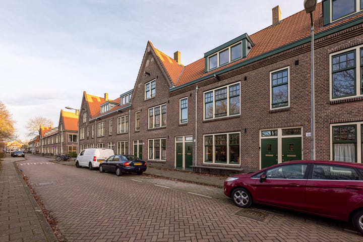 Bovenwoning Adelaarsweg 125 1 Amsterdam