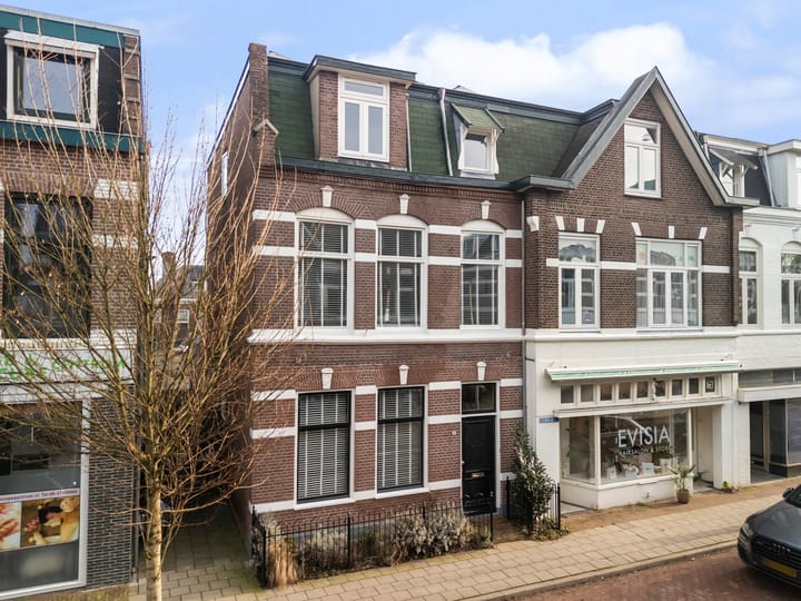 Hoekwoning Hendrik van Viandenstraat 32 in Amersfoort