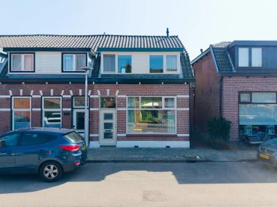 Hoekwoning Pastoorslaan 17 in Hillegom