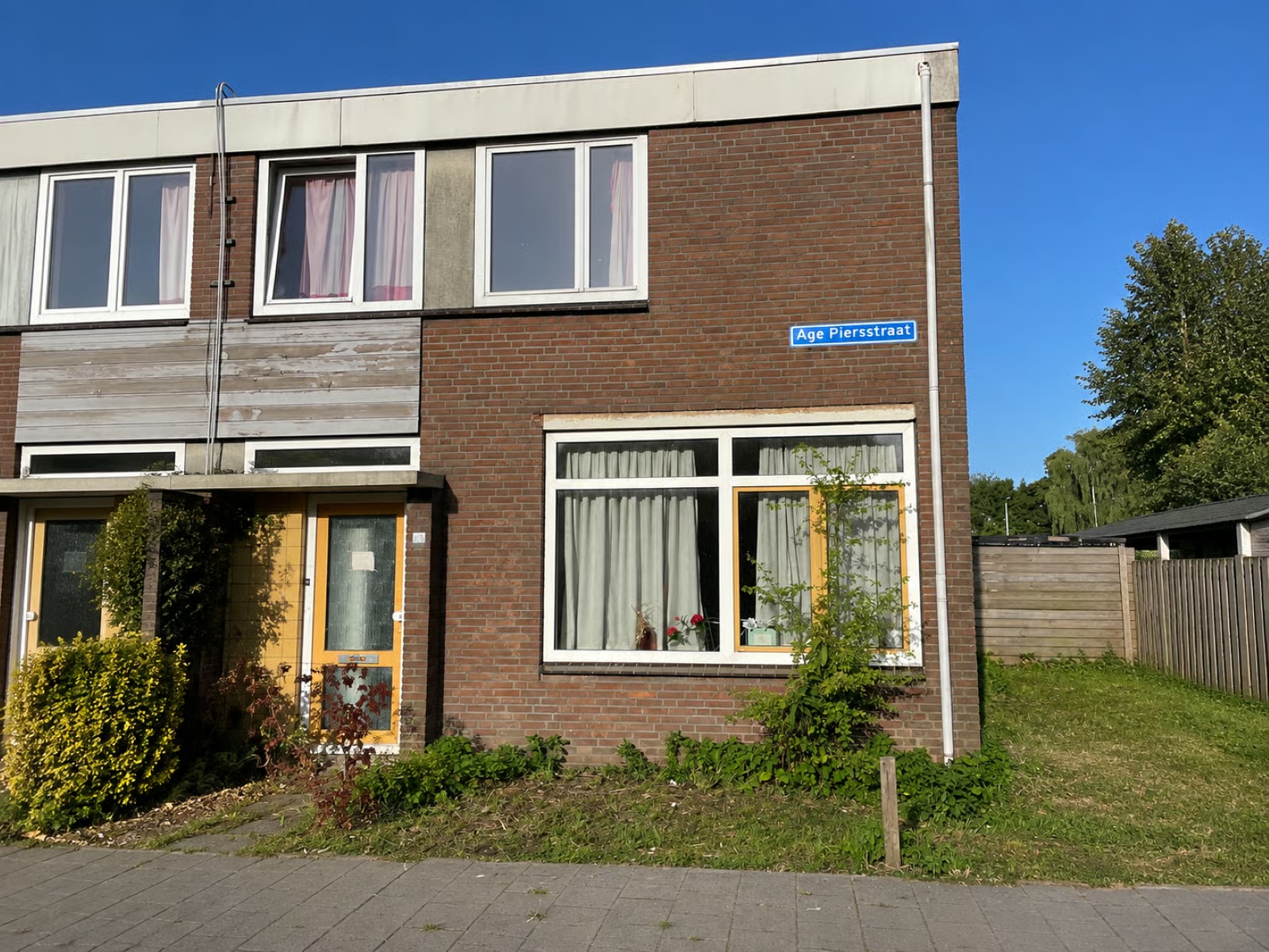 Hoekwoning Age Piersstraat 33 in Sneek