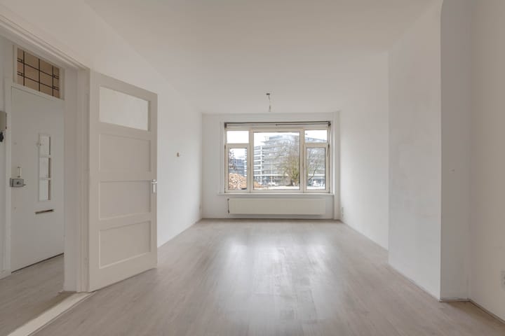 Portiekflat Strevelsweg 363 Rotterdam