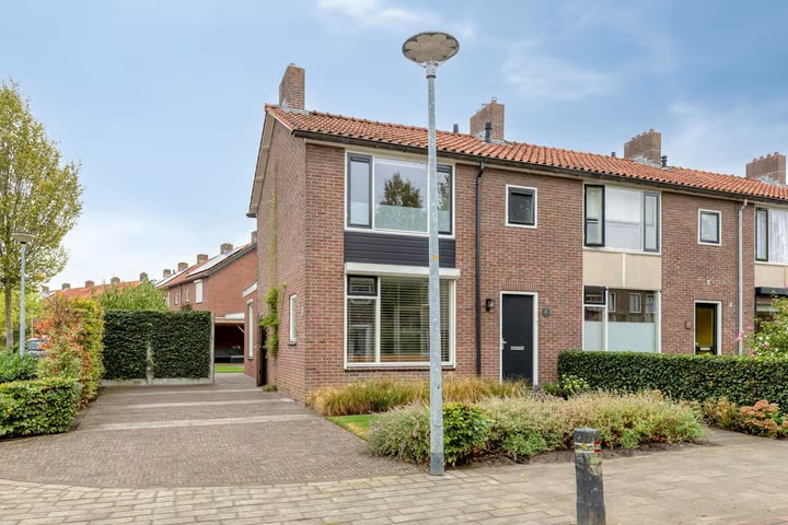 Hoekwoning Berkenhovestraat 21 in Aalten