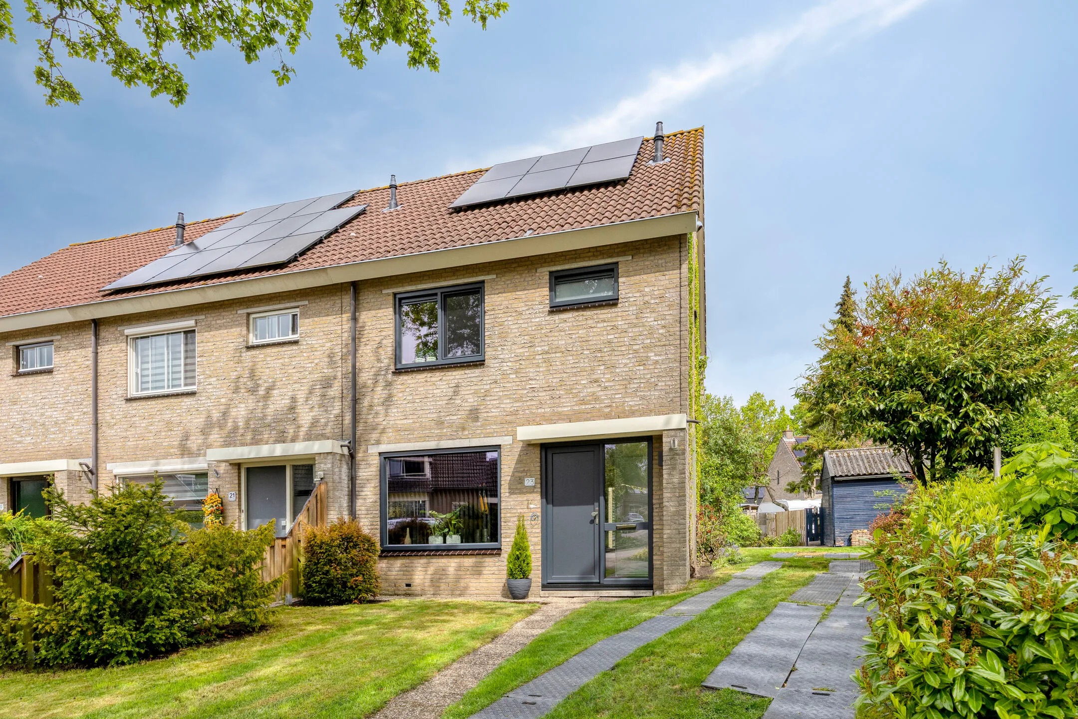 Hoekwoning Vlouwakkers 23 in Annen