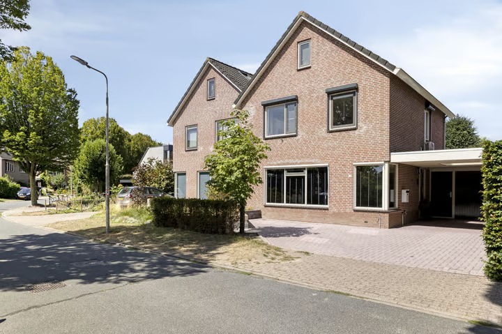 2-onder-1-kapwoning IJssel de Schepperstraat 15 in Okkenbroek