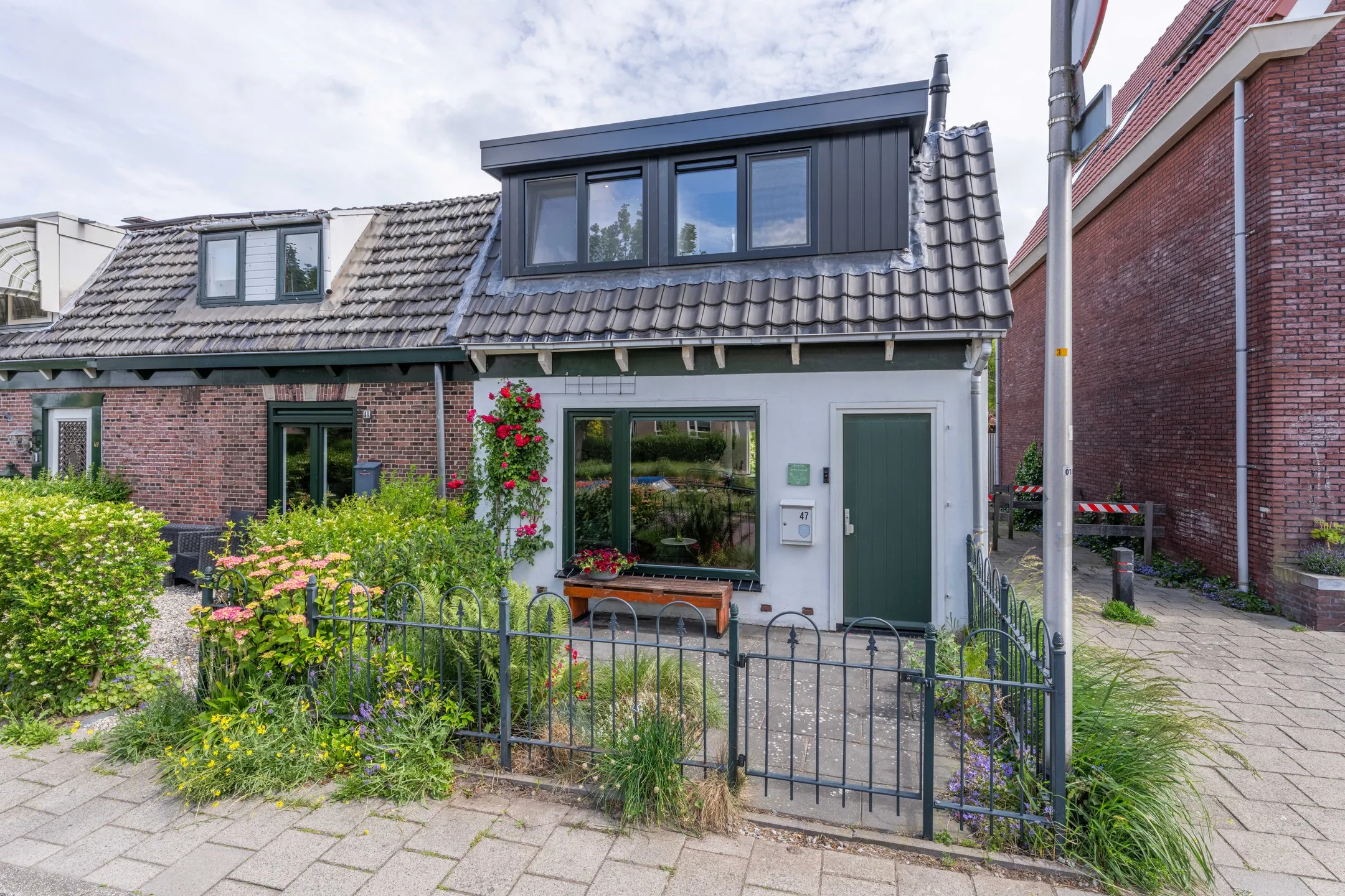 Hoekwoning Zandslootkade 47 in Sassenheim