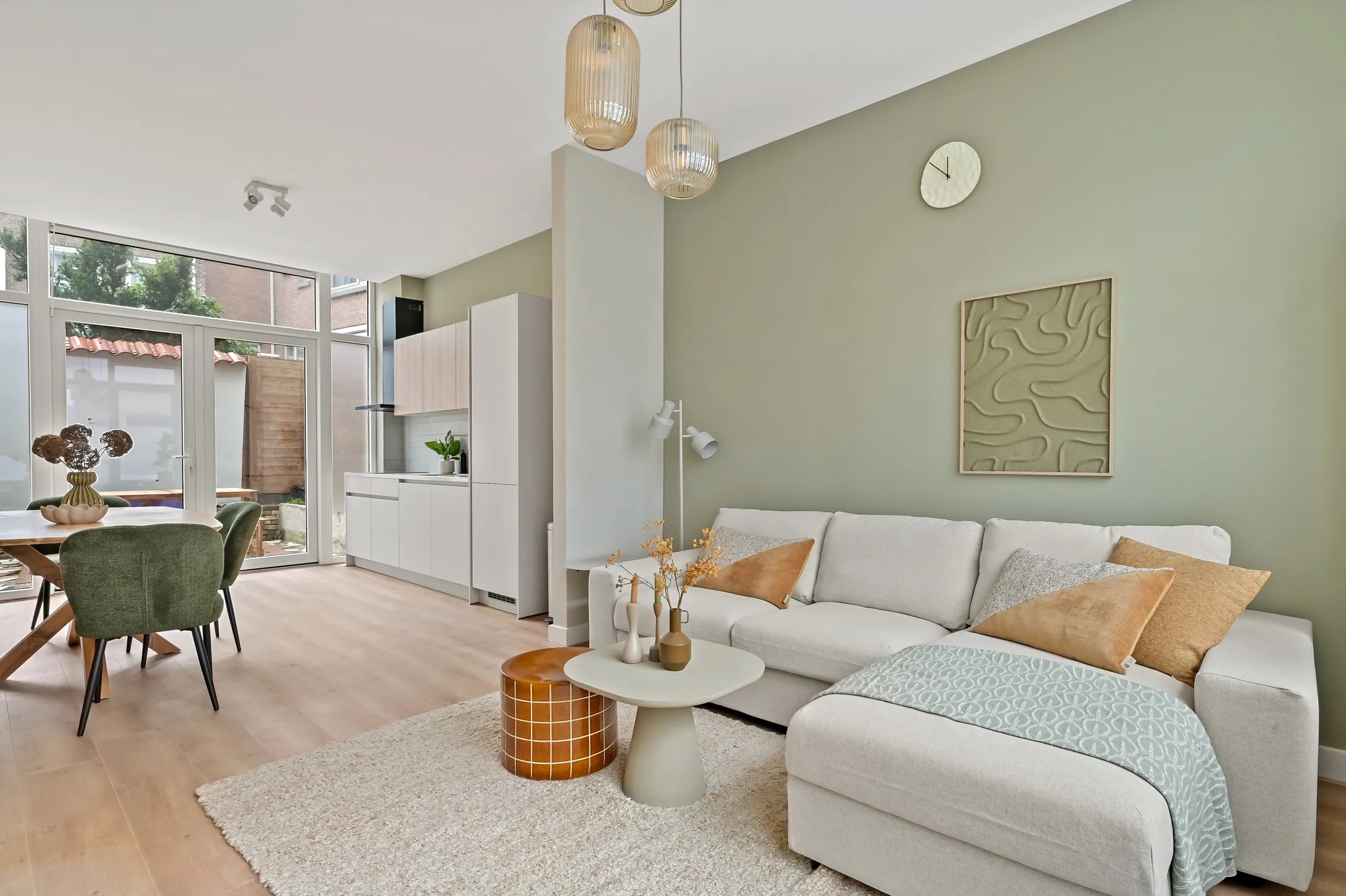 Benedenwoning Repelaerstraat 1 A in Den Haag