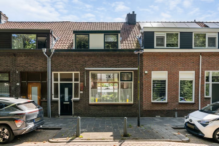 Tussenwoning Burgemeester Pruissingel 38 in Vlaardingen
