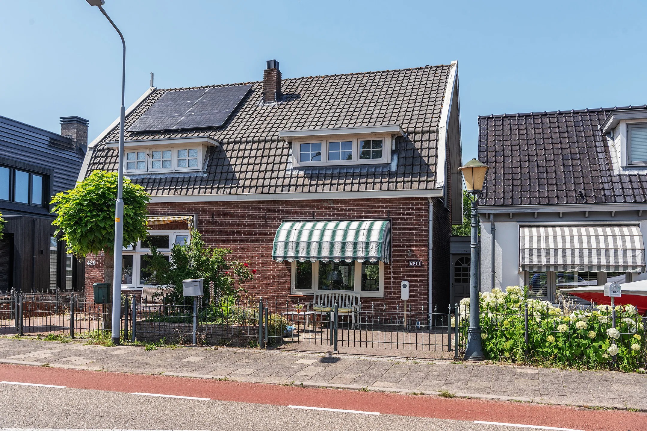 2-onder-1-kapwoning (dijkwoning) Aalsmeerderdijk 428 in Aalsmeerderbrug