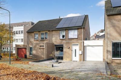 Eengezinswoning, halfvrijstaande woning Peter Paul Rubensstraat 4 in Sittard