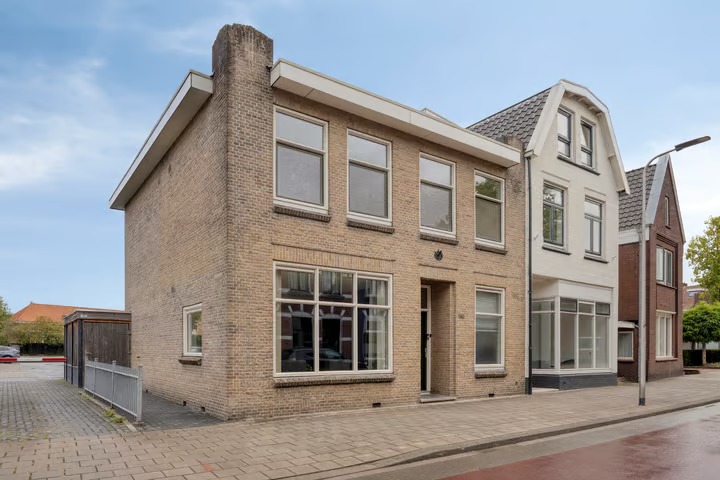2-onder-1-kapwoning Emmastraat 136 in Enschede
