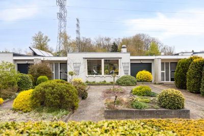 Bungalow, geschakelde woning van Essenstraat 32 in Zutphen