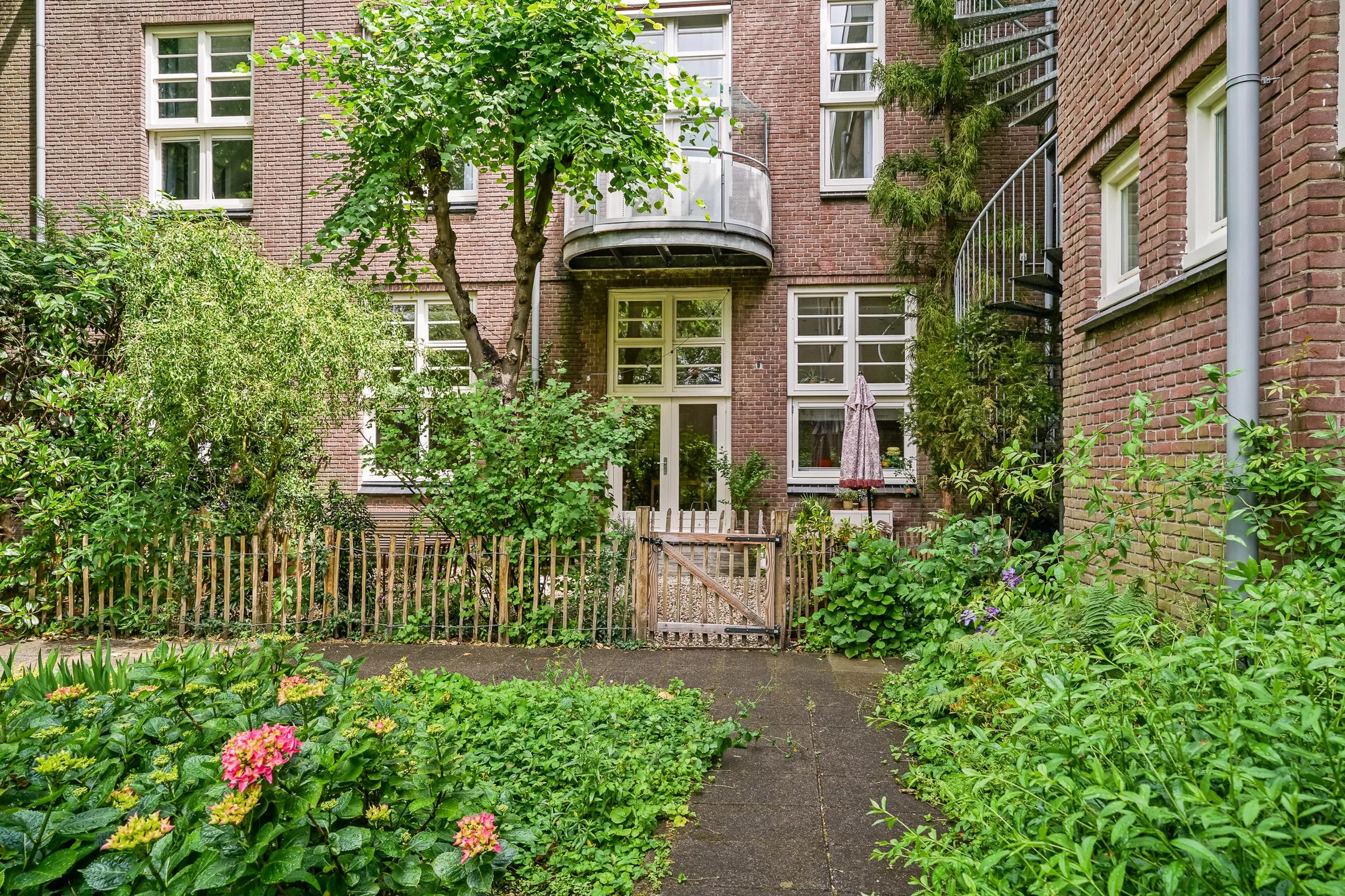 Benedenwoning Dr. C.W.H. van Raaltenpark 6 in Zaandam