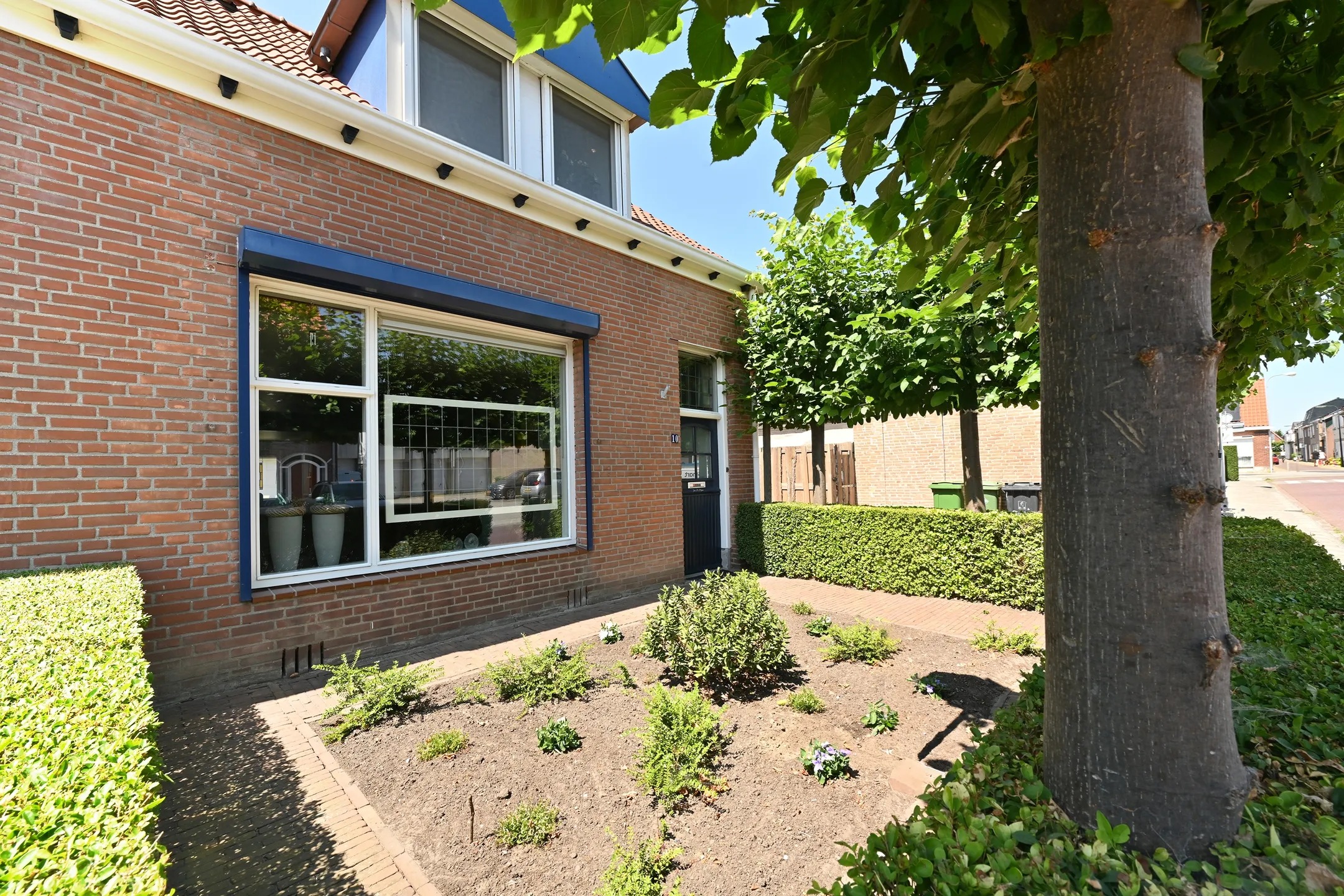 Hoekwoning Molenstraat 10 in Oud-Vossemeer