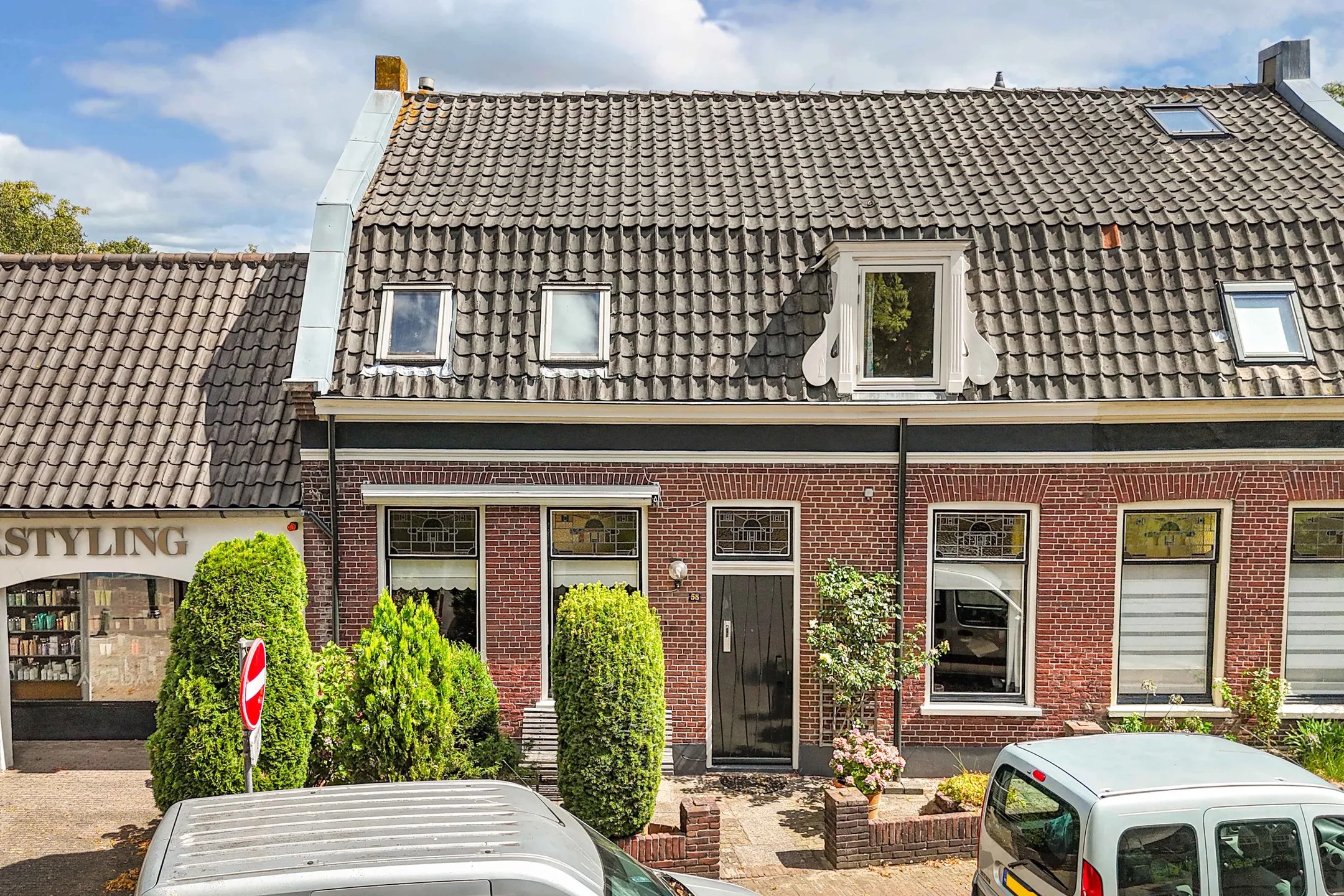 Geschakelde woning Voorbaan 58 in Huizen