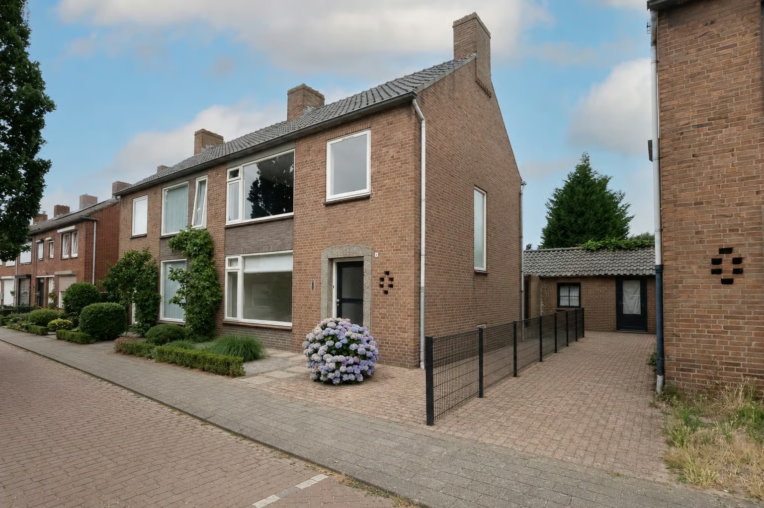 2-onder-1-kapwoning Europastraat 19 in Ossendrecht