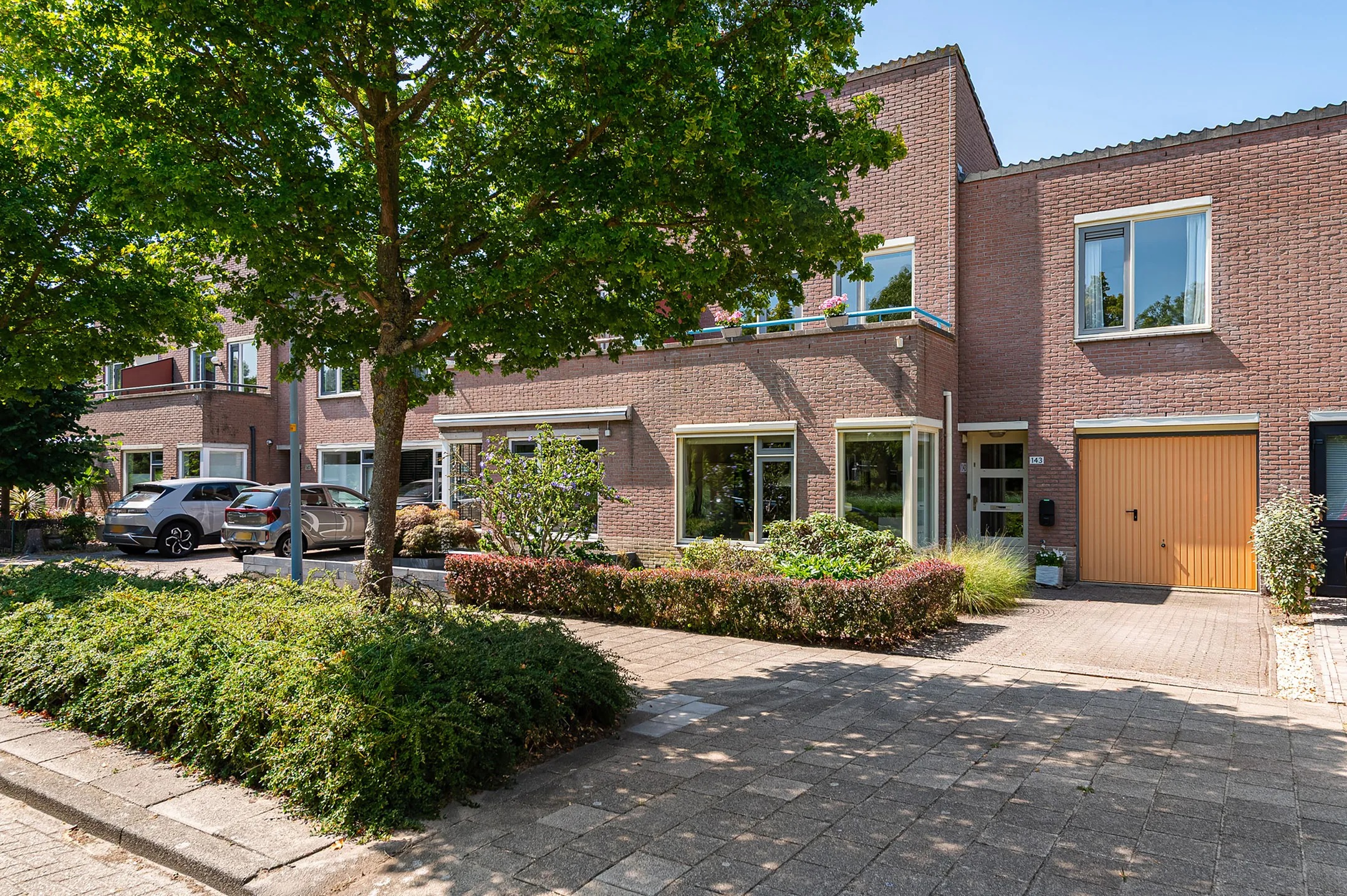 Geschakelde 2-onder-1-kapwoning Haya van Somerensingel 143 in Hoofddorp