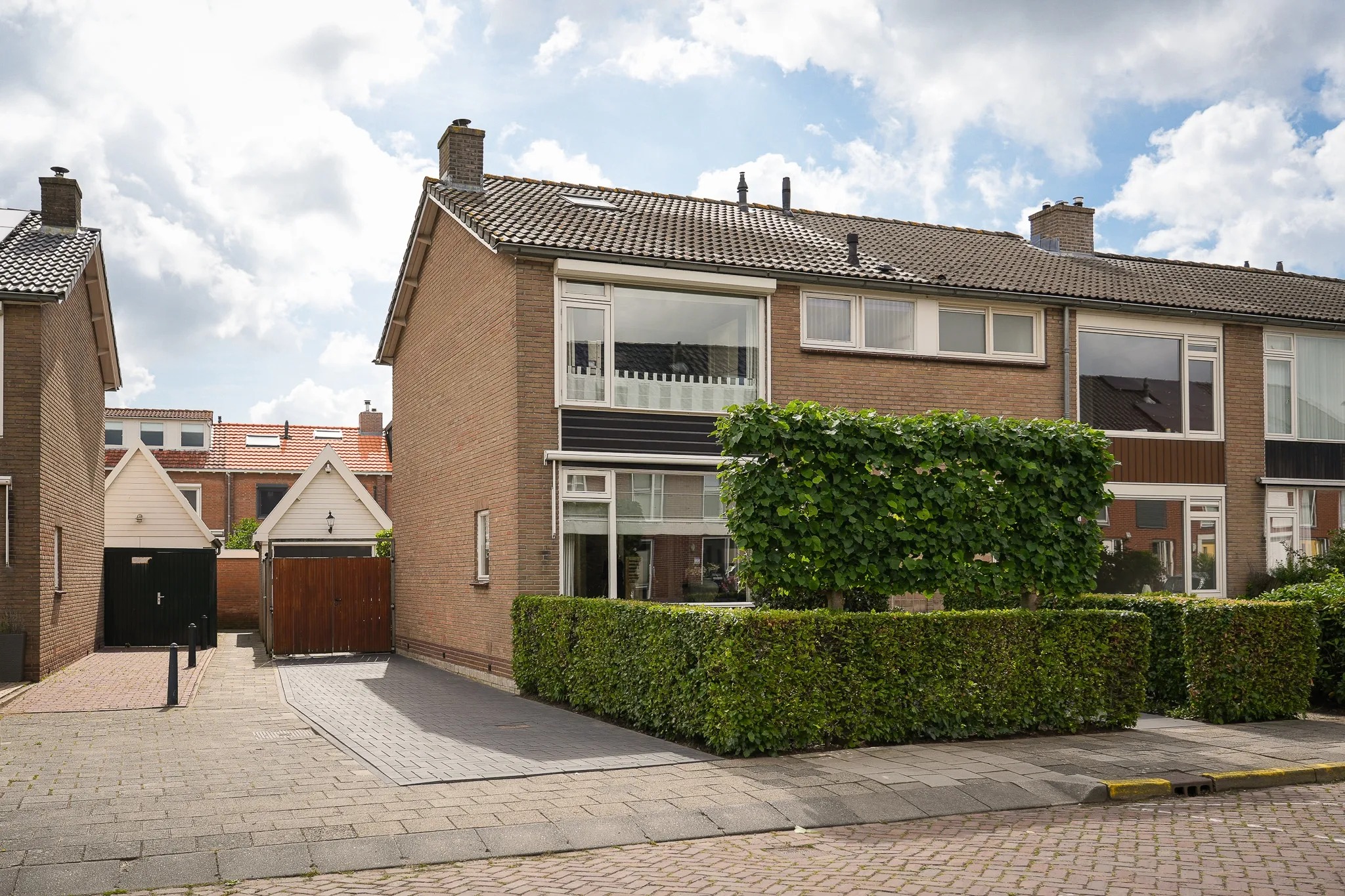 Hoekwoning Lodewijk van Nassaustraat 15 in Leerdam
