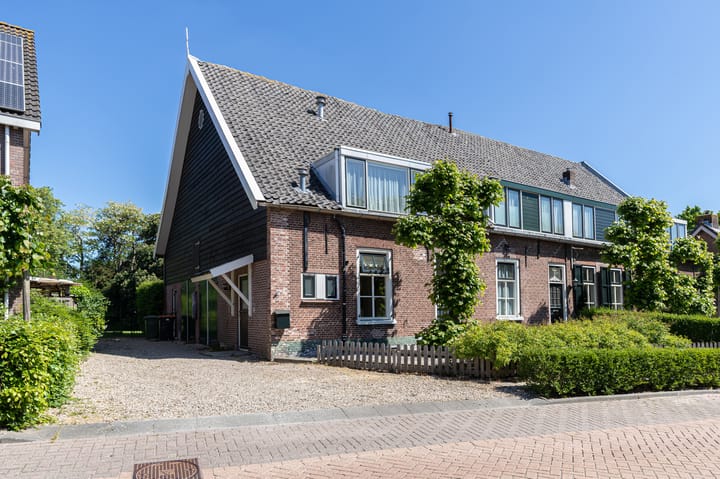 Eengezinswoning, hoekwoning Dorpsstraat 15 in Oud-Alblas