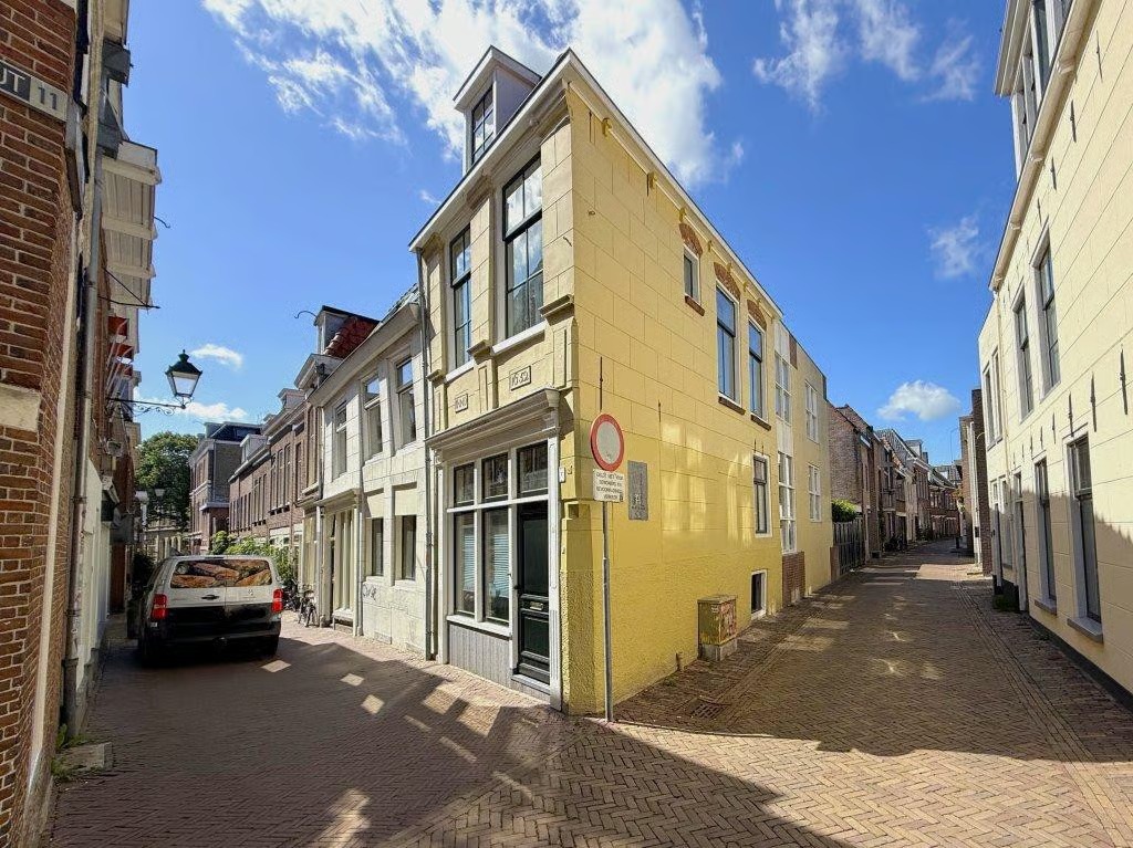 Hoekwoning Slotmakersstraat 11 in Leeuwarden