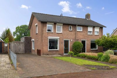 2-onder-1-kapwoning Van Eklaan 5 in Nieuw-Schoonebeek