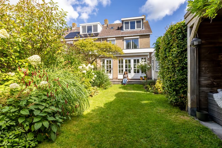 Hoekwoning Jan Dignumszstraat 31 in Kwadijk