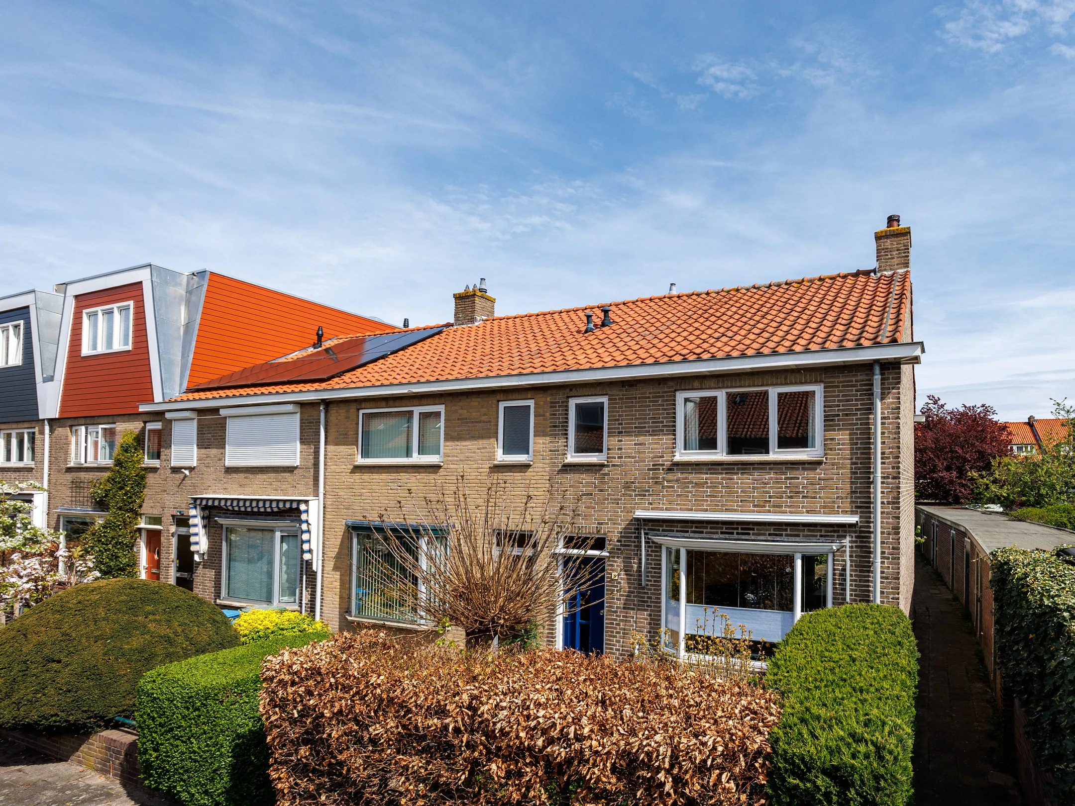 Hoekwoning Tak van Poortvlietstraat 8 in Delft
