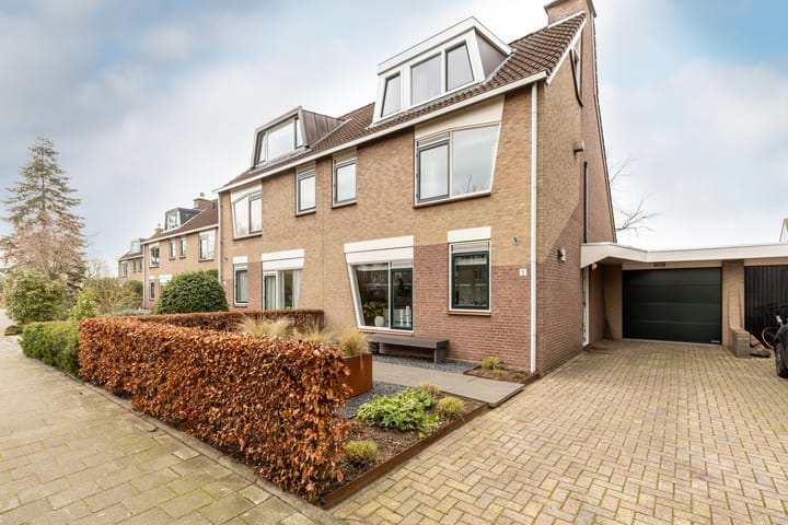 Geschakelde 2-onder-1-kapwoning Getijmolen 5 in Barendrecht