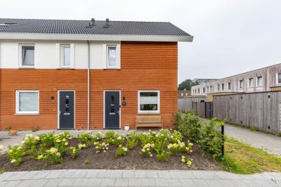 Hoekwoning Brandemeer 33 j in Leeuwarden