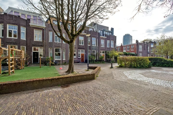 Tussenwoning Sterrebosstraat 14 in Groningen