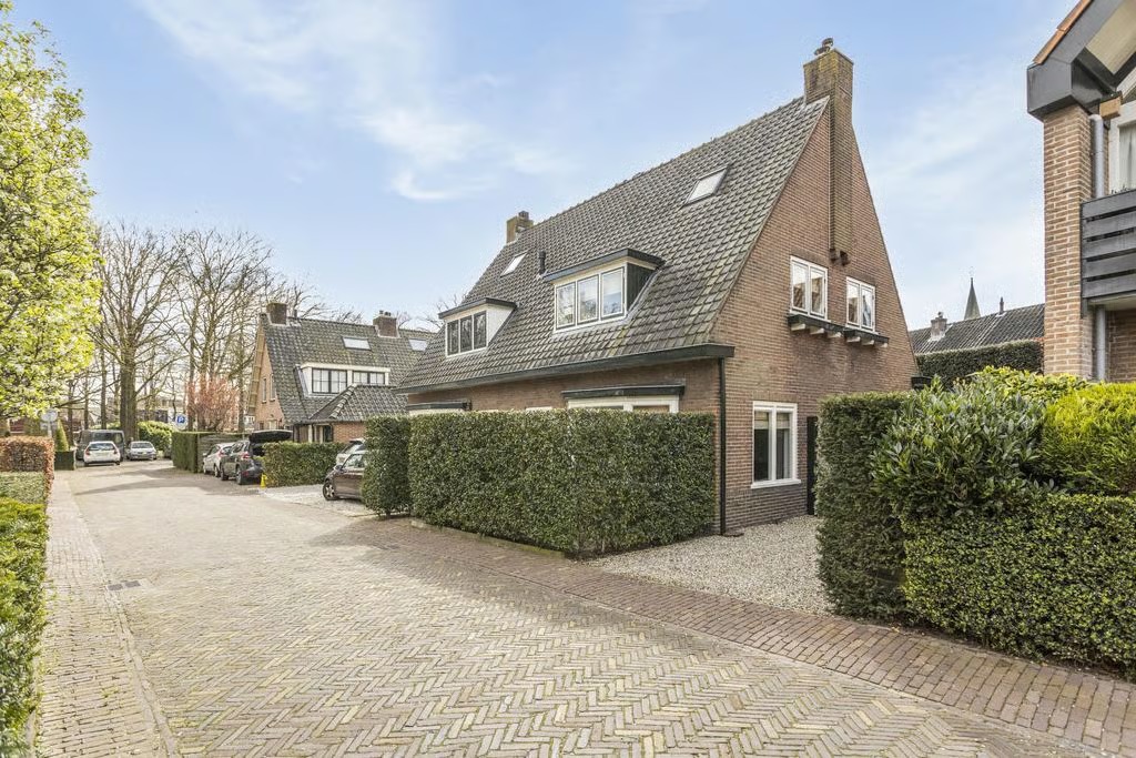 2-onder-1-kapwoning Cornelis Bakkerlaan 1 a in Laren