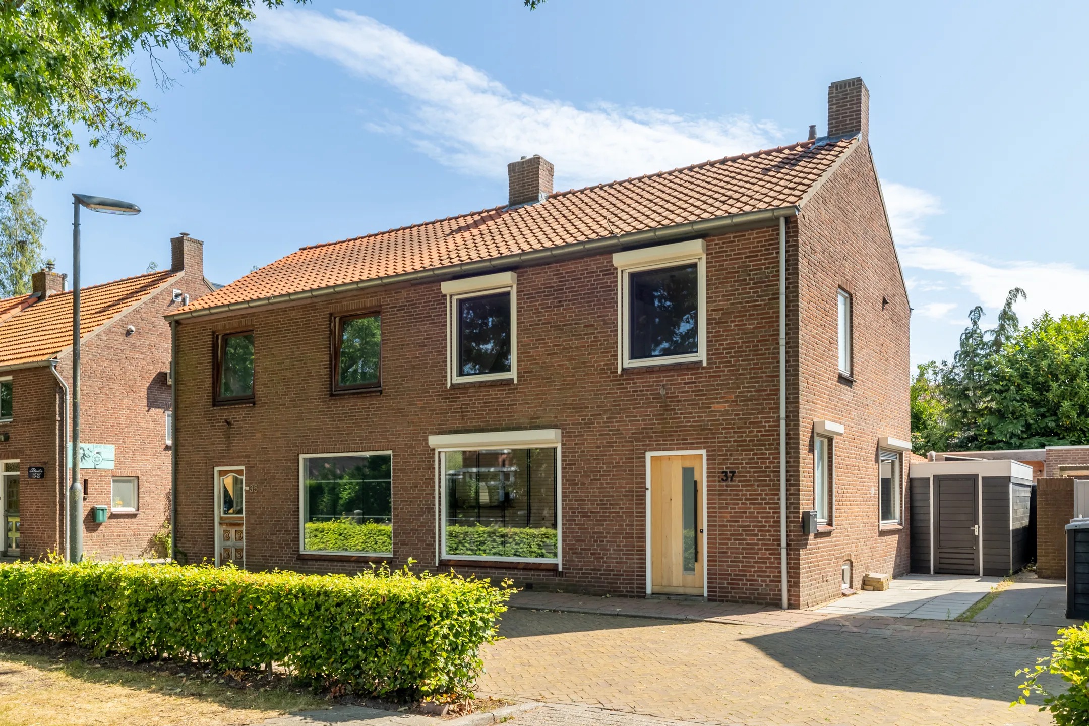 2-onder-1-kapwoning Spoorstraat 37 in Dorst