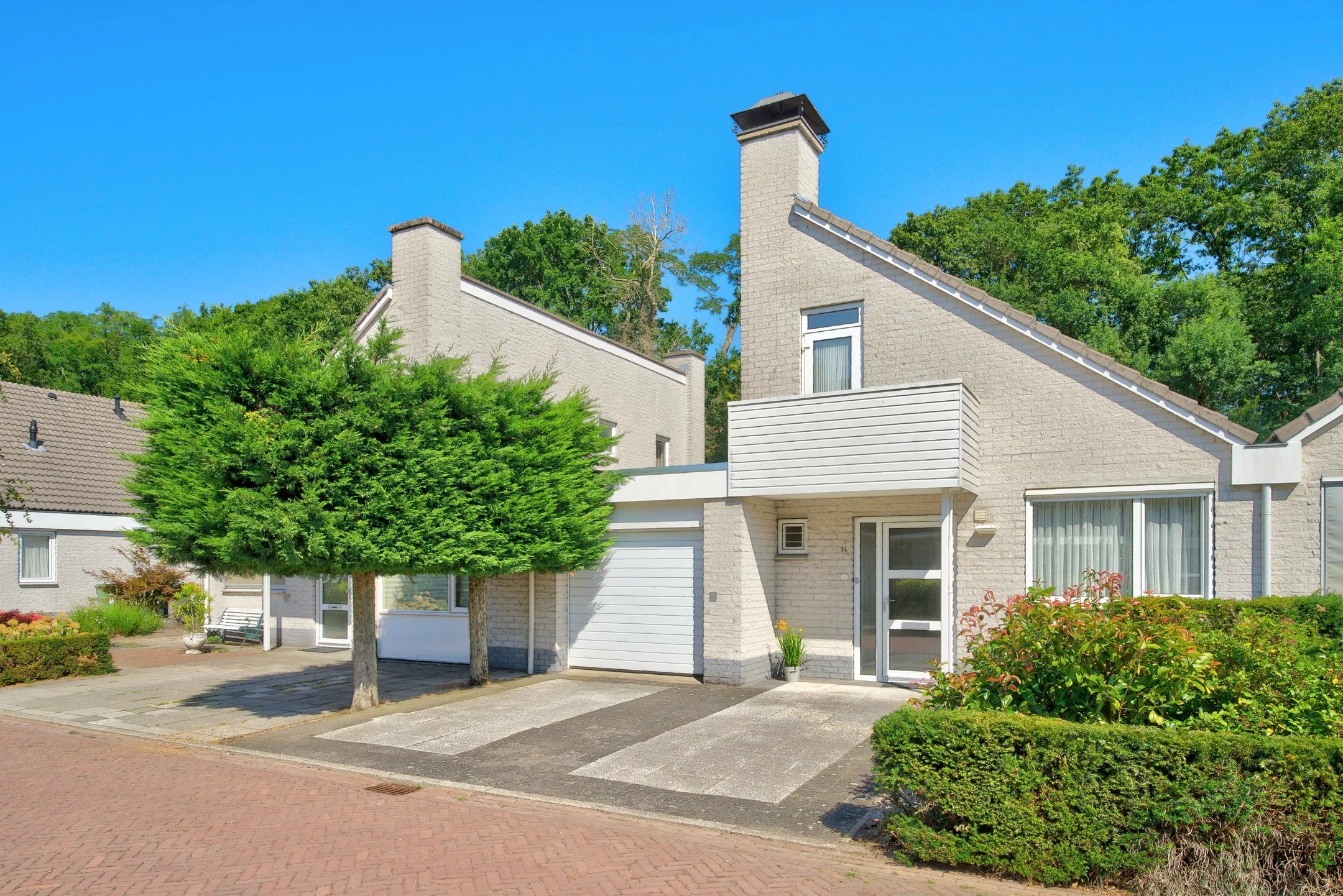 Geschakelde 2-onder-1-kapwoning (semi-bungalow) Jachterf 14 in Vught