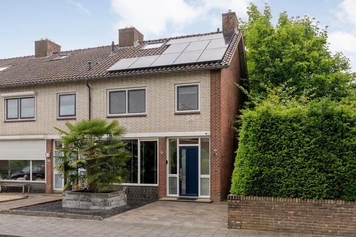 Hoekwoning Deken Reijgerslaan 38 in Almelo