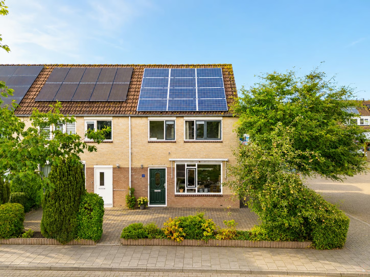 Hoekwoning Verzetlaan 127 in Schagen