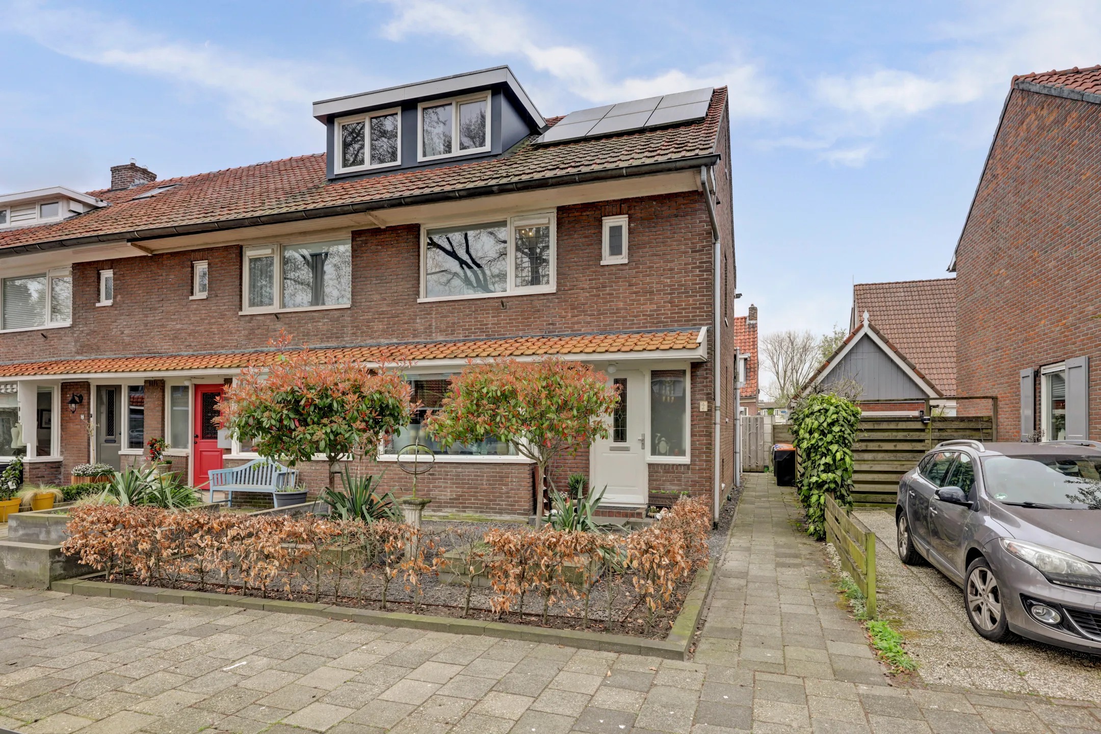 Hoekwoning Comm d Vos v Steenwijklaan 81 in Meppel