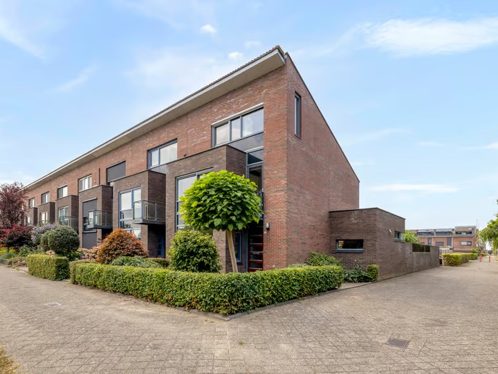 Hoekwoning Lochemseberg 21 in De Meern