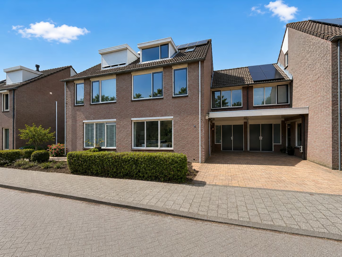 Geschakelde 2-onder-1-kapwoning Kraanvogel 23 in Breda