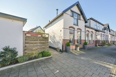 Eengezinswoning, hoekwoning Prins Hendrikstraat 26 in Krommenie