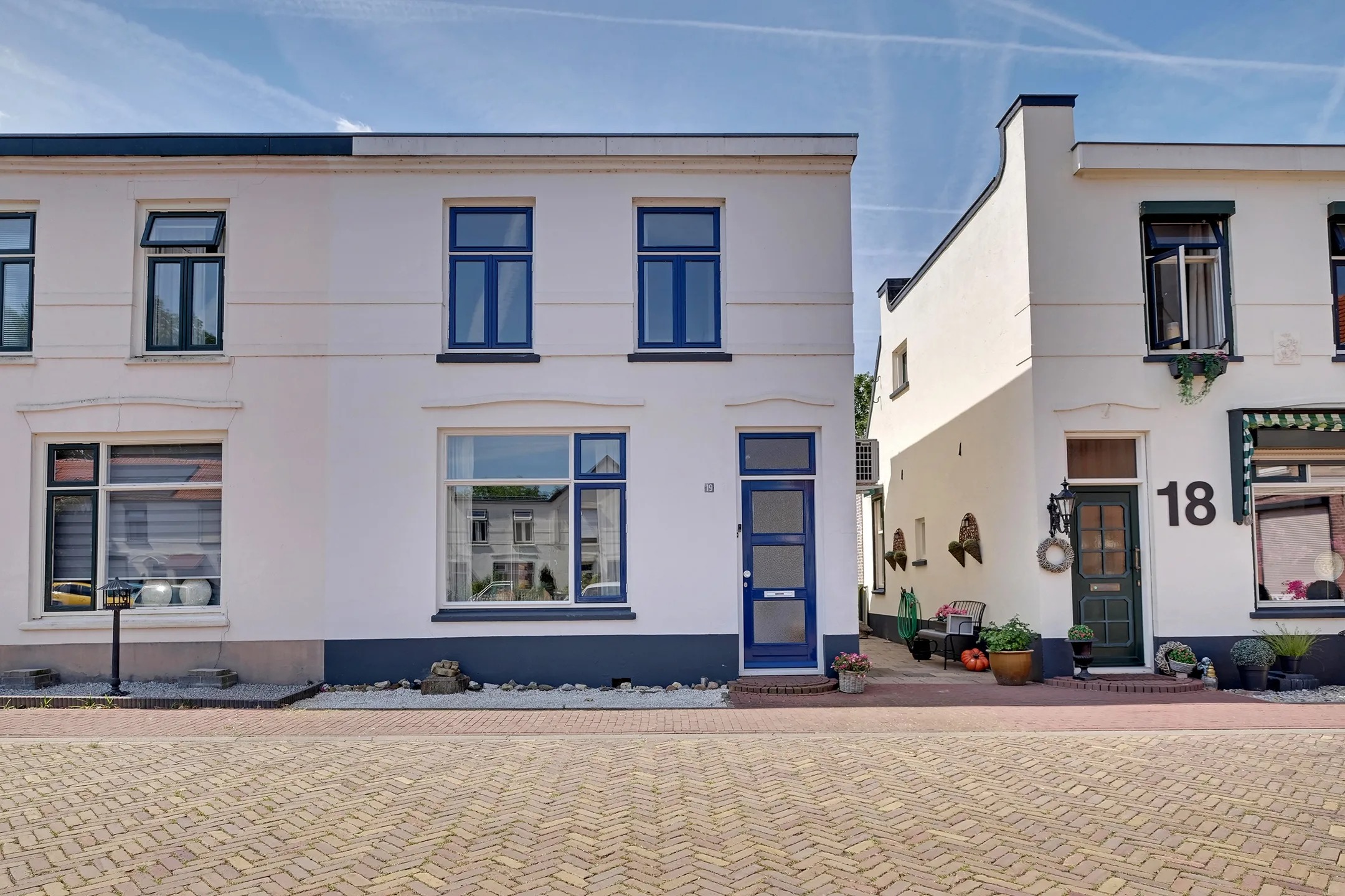 2-onder-1-kapwoning Julianaplein 19 in Tolkamer