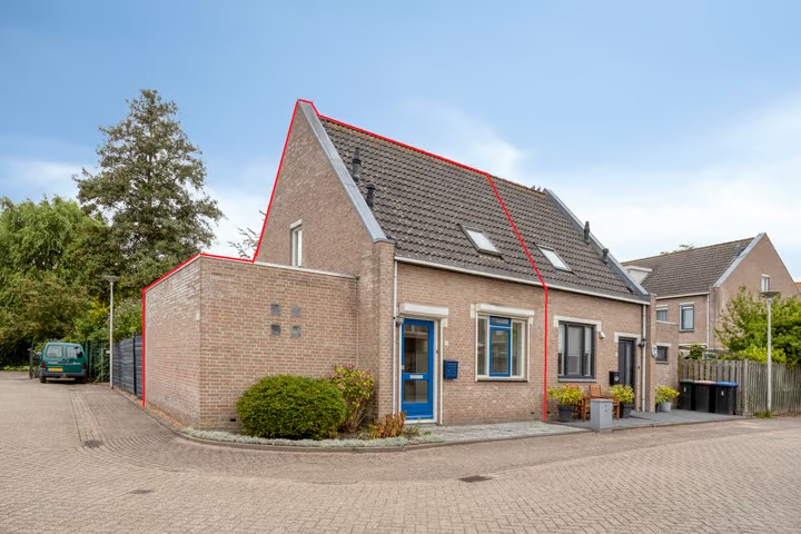 2-onder-1-kapwoning Nazarethstraat 5 in Nieuw-Vossemeer