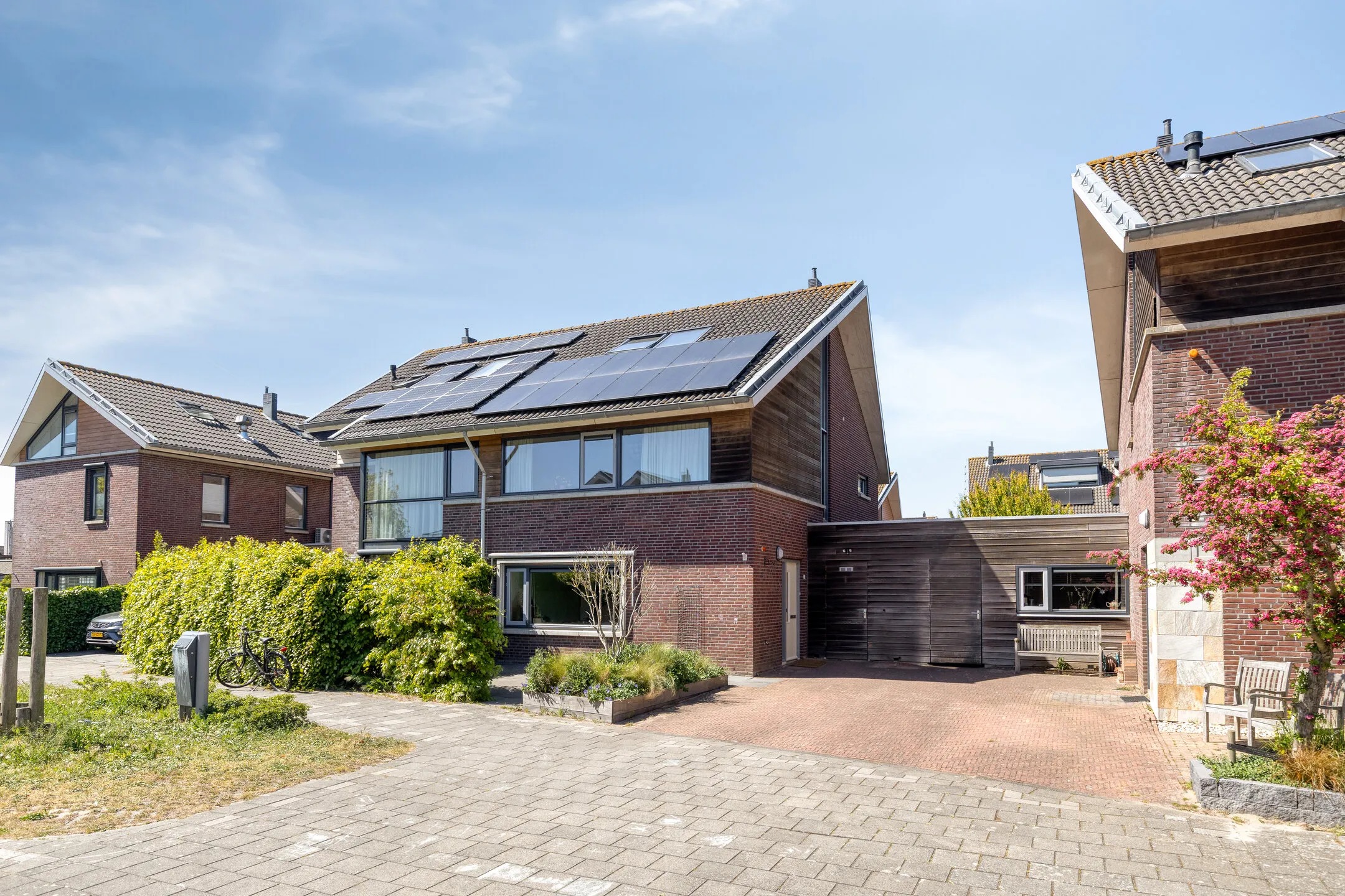 Geschakelde 2-onder-1-kapwoning Elisabeth van Engelandlaan 32 in Leiderdorp