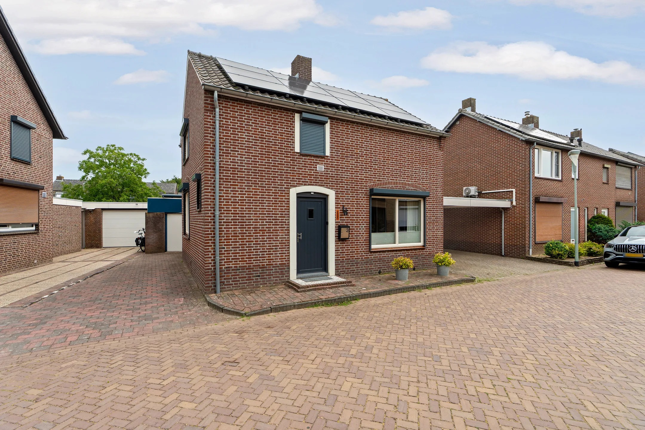 Geschakelde woning Pastoor Berdenstraat 3 in Afferden L