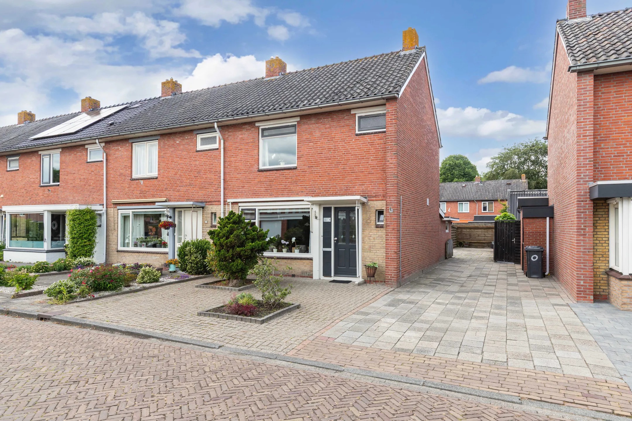 Hoekwoning Weversburen 9 in Drachten