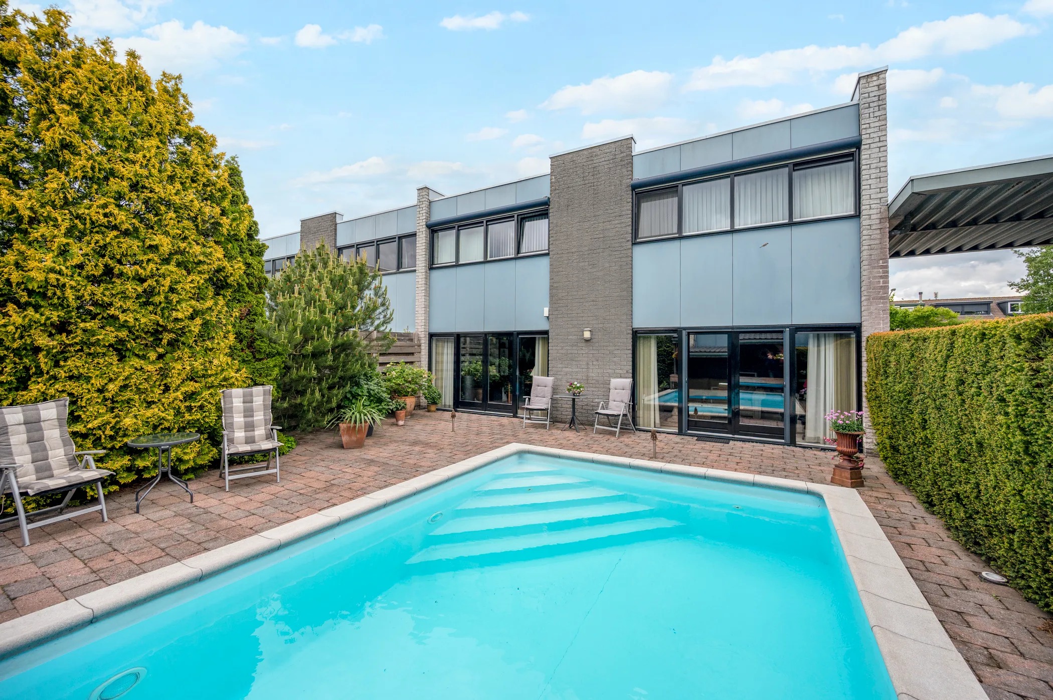 2-onder-1-kapwoning (bedrijfs- of dienstwoning) Operetteweg 84 in Almere