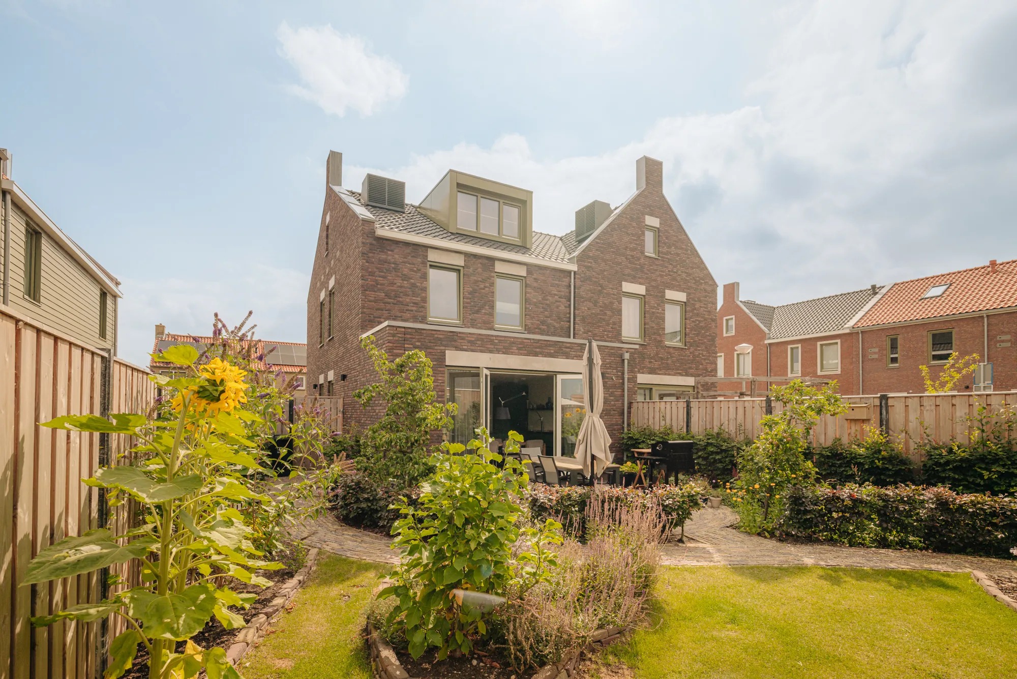 2-onder-1-kapwoning Noordeinde 61 in Oostzaan