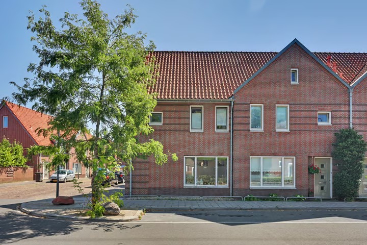 Hoekwoning Tweede Emmastraat 77 in Enschede