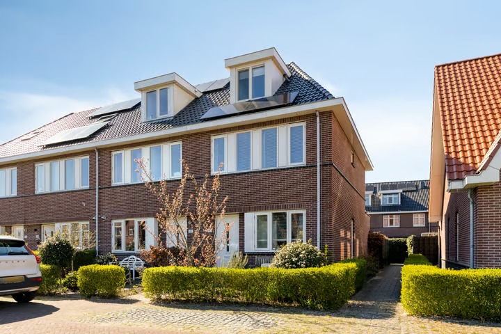 Hoekwoning Gaanderij 145 in Heiloo