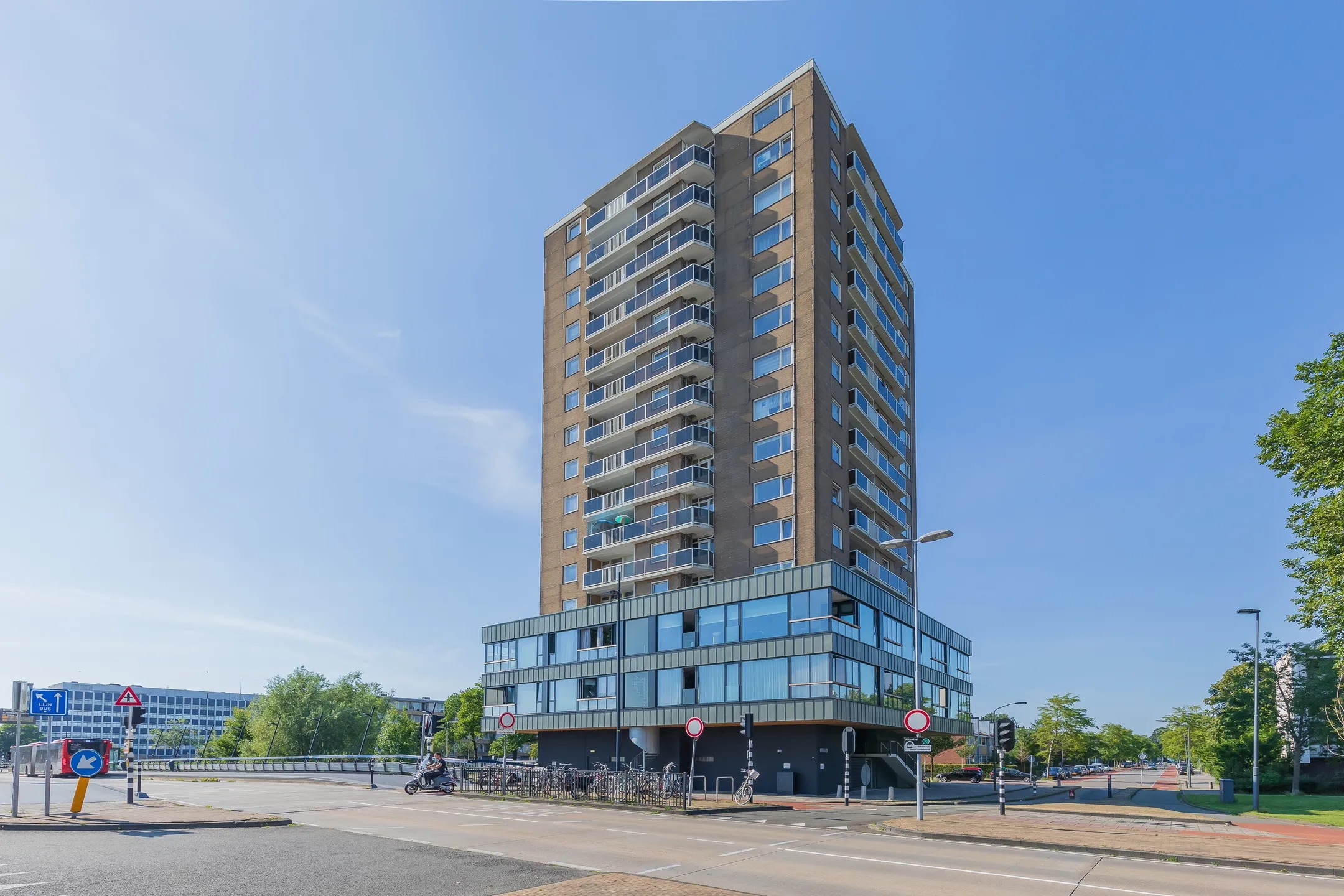 Portiekflat Edward Jennerstraat 328 E in Haarlem